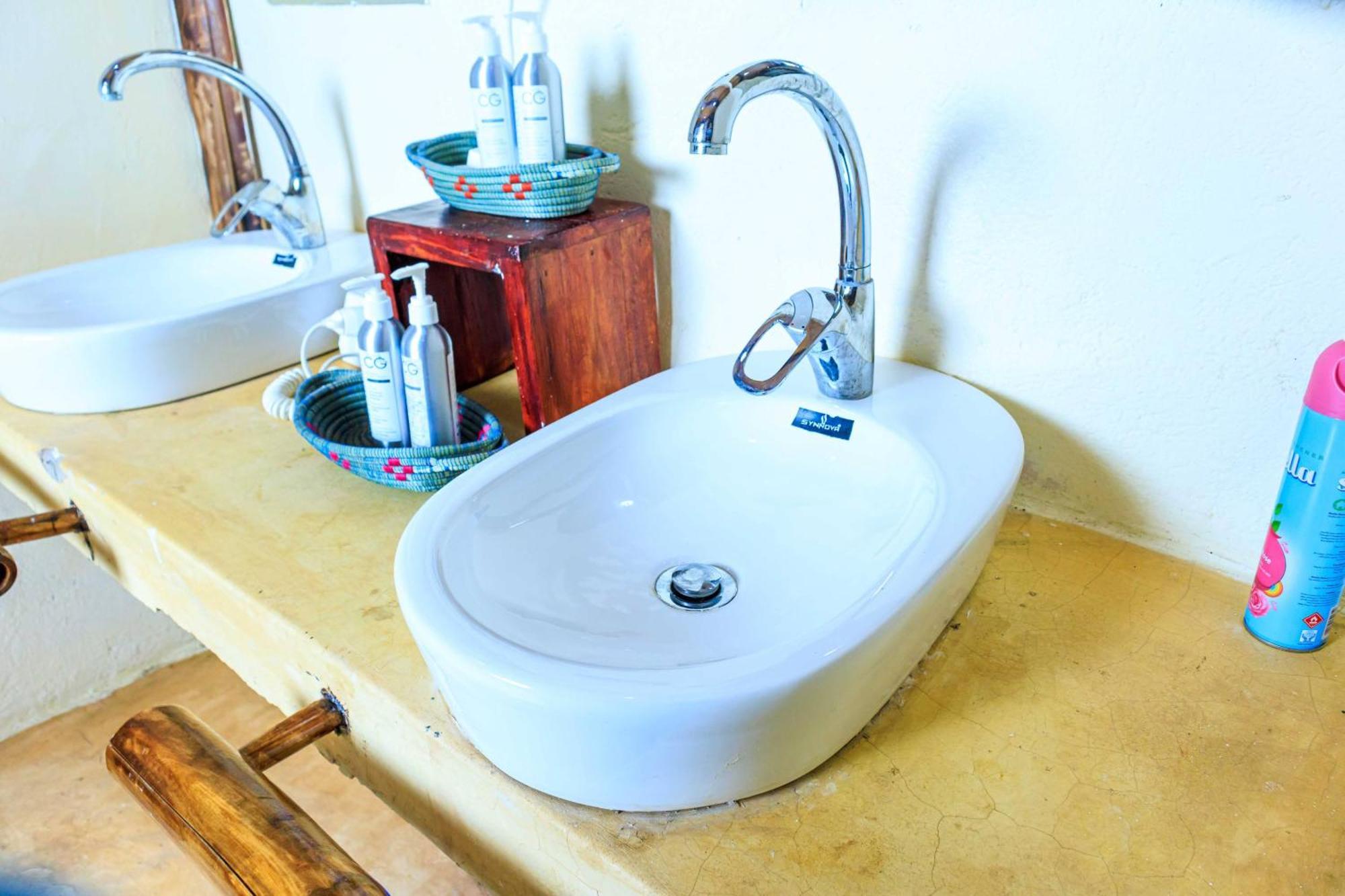 Samburu Elephant Lodge Isiolo Екстер'єр фото
